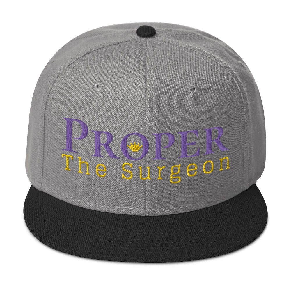 Proper The Surgeon Royal Combo (púrpura/oro/oro) II gorra snapback