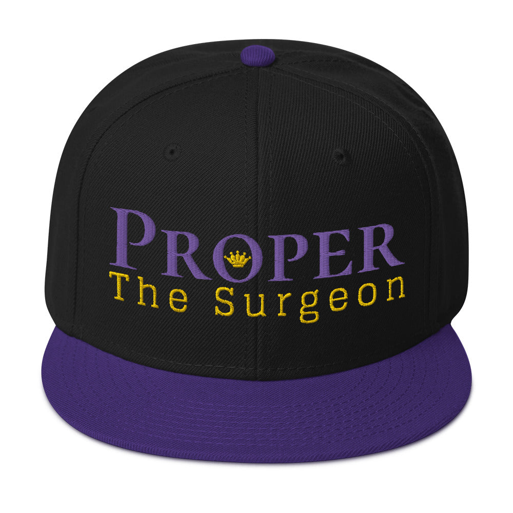 Proper The Surgeon Royal Combo (púrpura/oro/oro) II gorra snapback